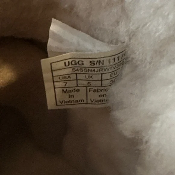 UGG Mini Bailey Corduroy Bow Boots with Shearling Lining Size 7 - Picture 3 of 5